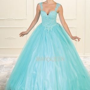 Ball gown. Quinceanera dresses. Formal prom dress